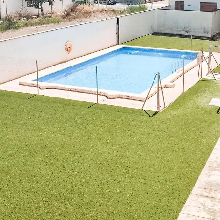 Nina's Blue Pool & Апартаменты *